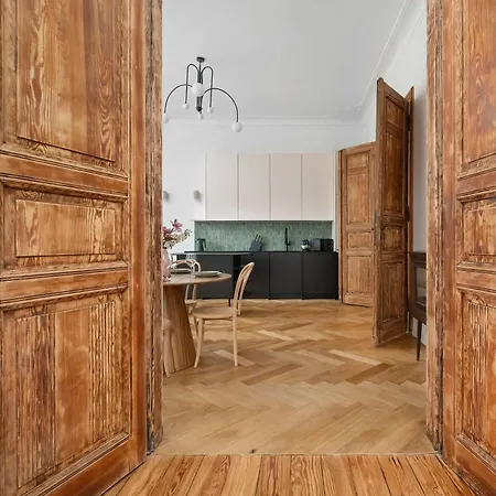 Elegant And Bright Plac Staszica Perfect For Remote Work By Renters Prestige *